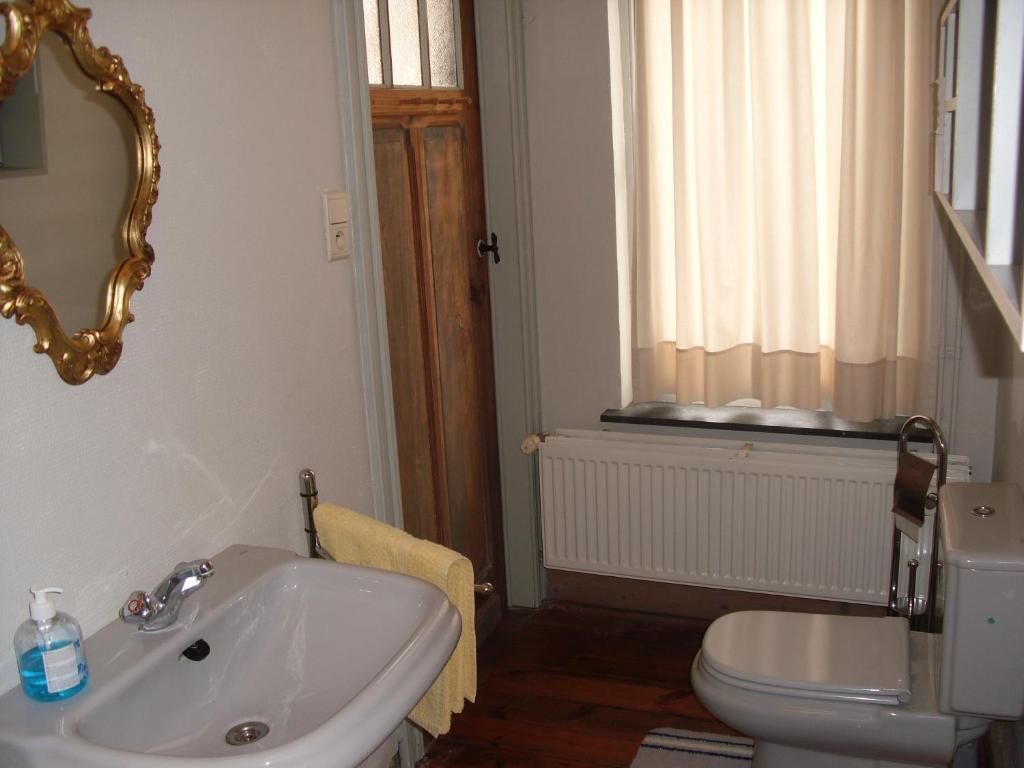 ホテル B＆B アウデ ハウトマルクト イープル 部屋 写真
