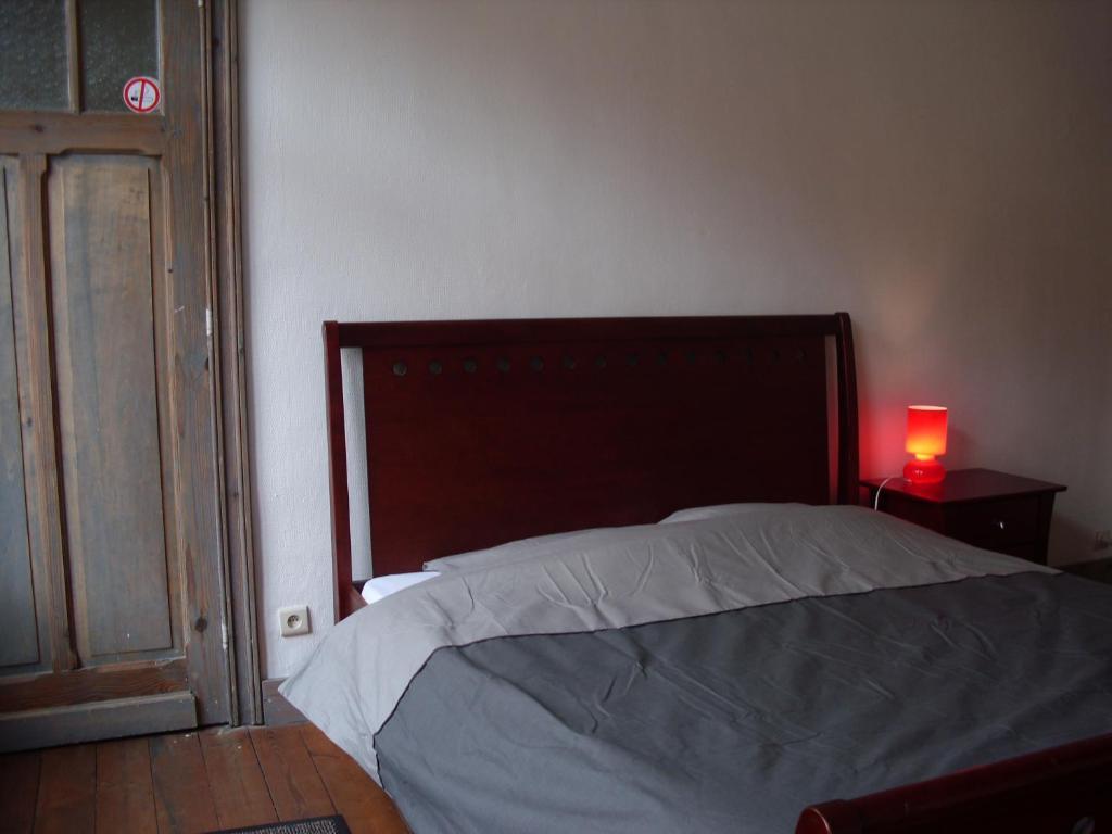ホテル B＆B アウデ ハウトマルクト イープル 部屋 写真